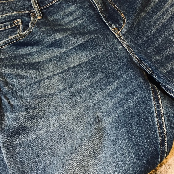 Old Navy Flare Fit Jeans - Picture 9 of 9